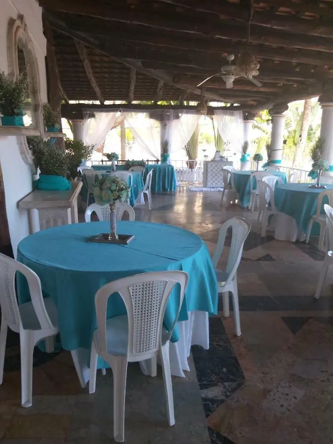 Club Tropical De Los Santos Boca Chica 3*,
